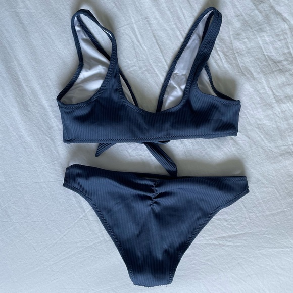 Cupshe Bikini - Picture 2 of 3